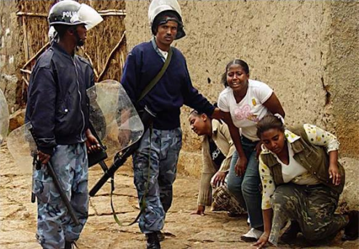Ethiopian-federal-police attack-young-women
