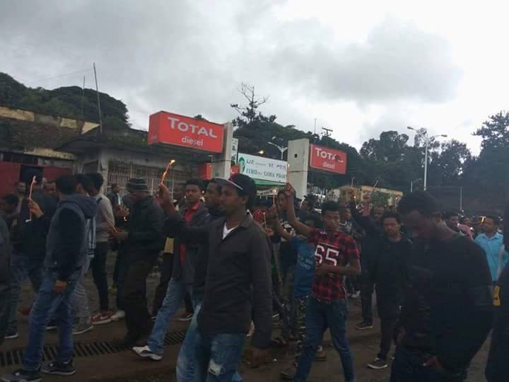 Gondar candle light vigil - August 17, 2016a